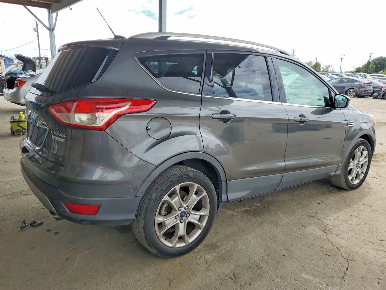 2016 Ford Escape Titanium - Фото 3