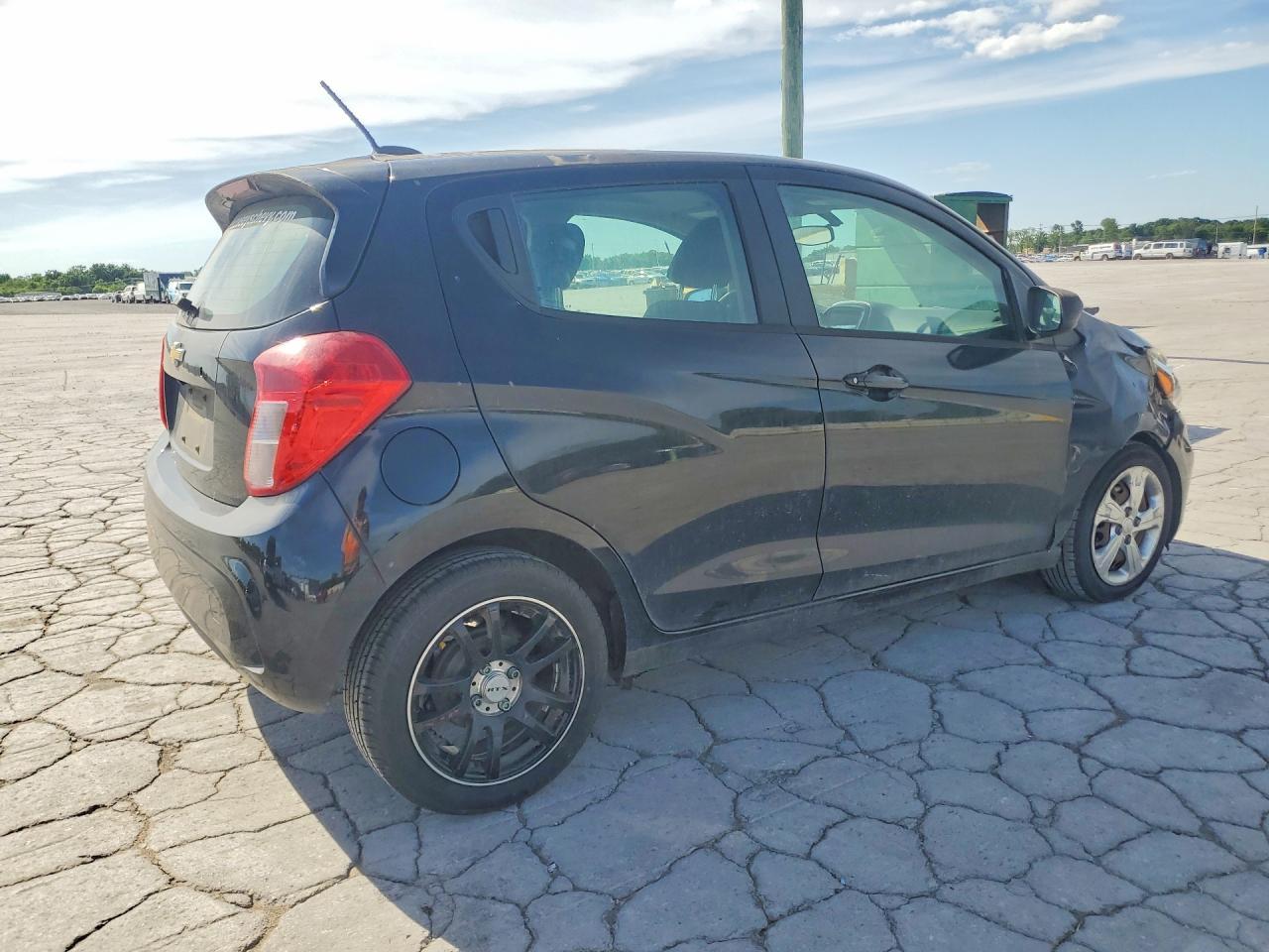 2020 Chevrolet Spark Ls - Фото 3