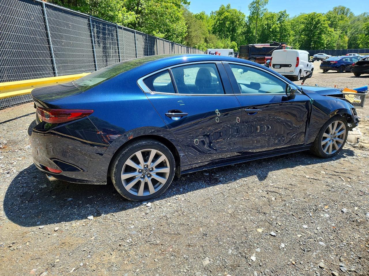 2021 Mazda 3 Preferred - Фото 3