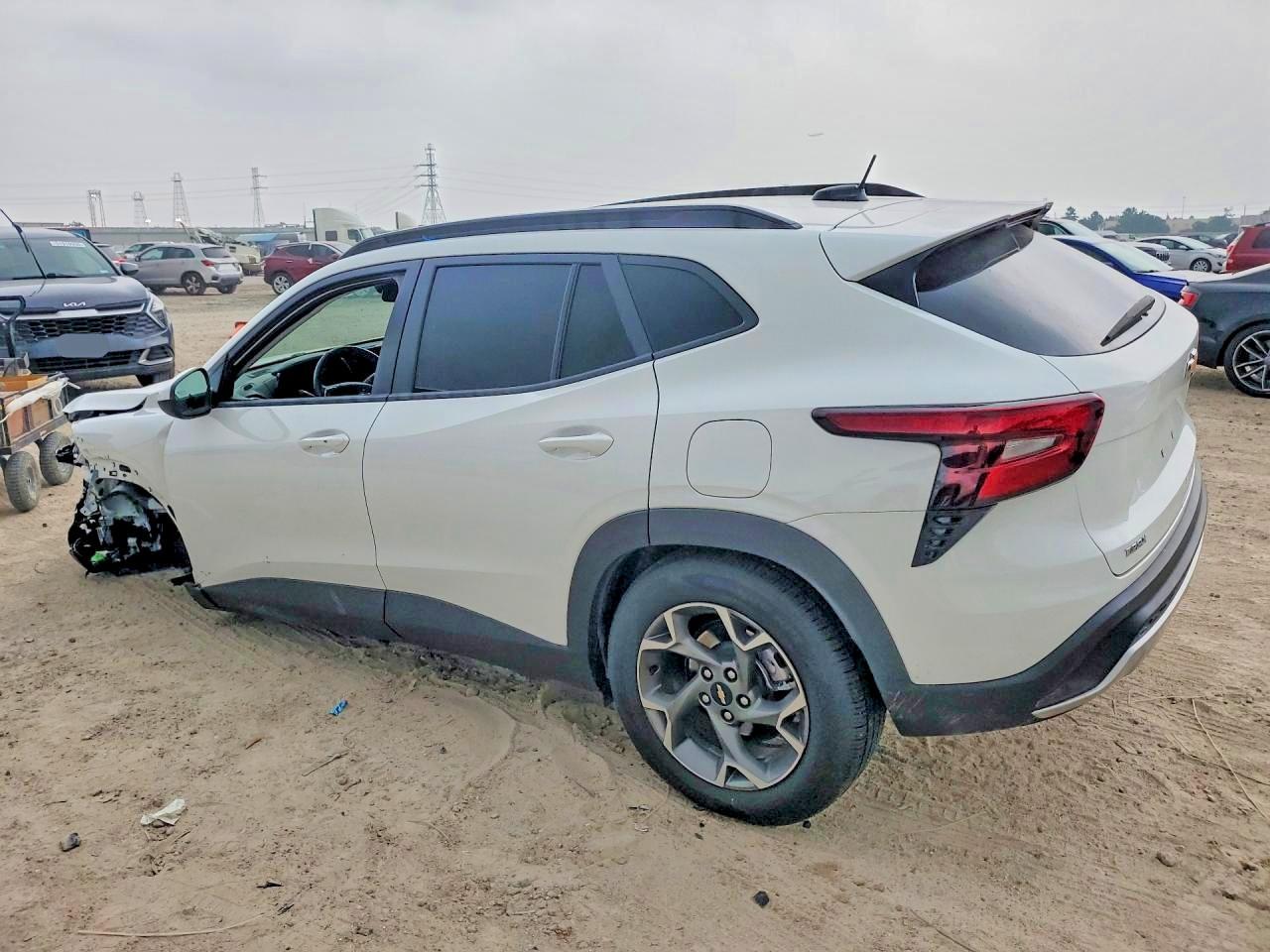 2025 Chevrolet Trax 1Lt - Фото 2