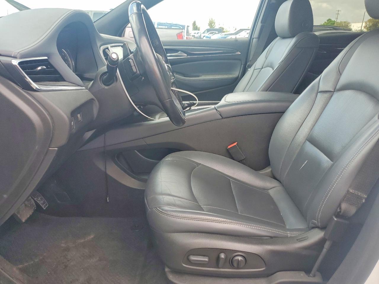 2023 Buick Enclave Essence - Image 7