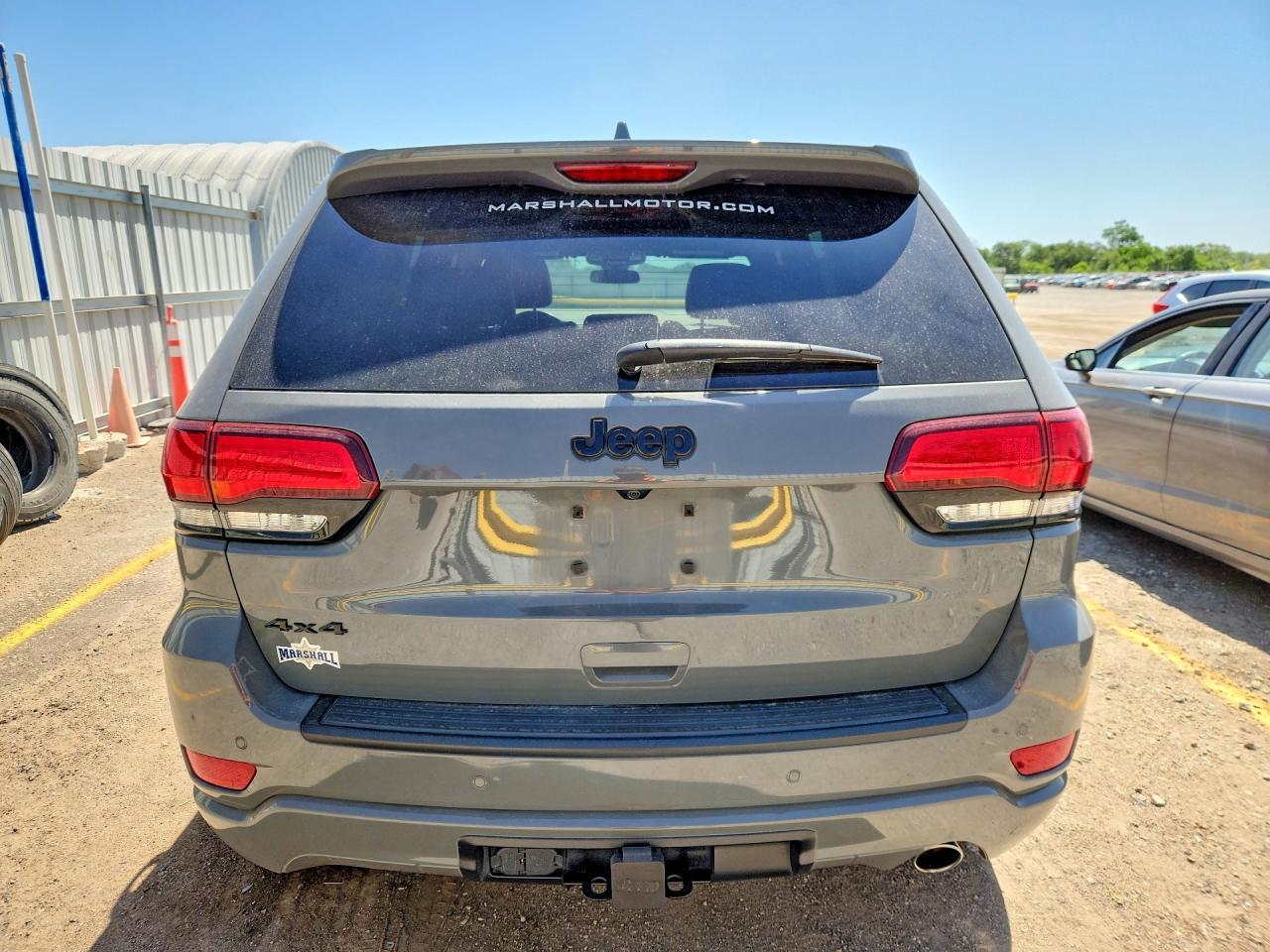 2021 Jeep Grand Cherokee Laredo - Image 6