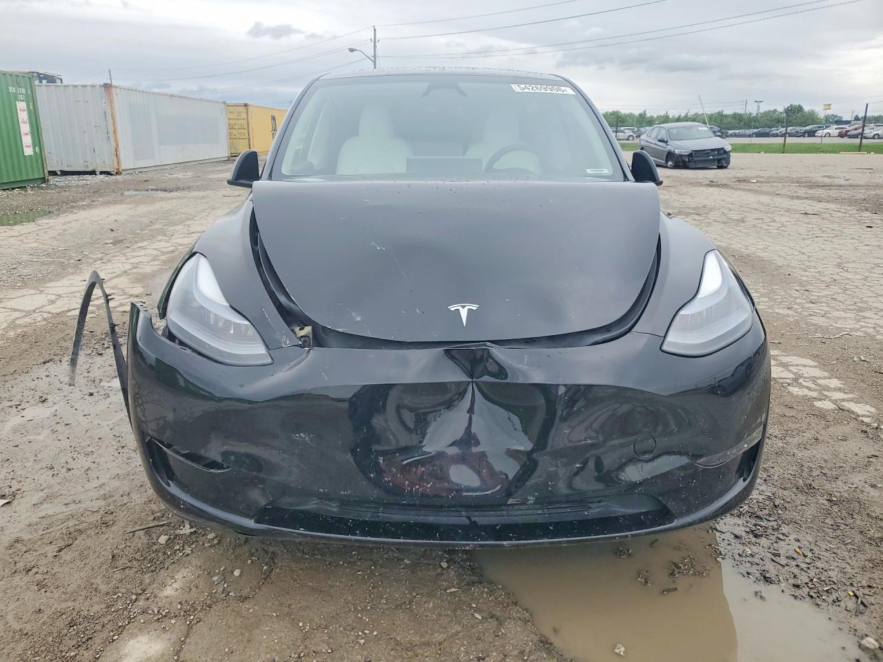 2023 Tesla Model Y - Image 5