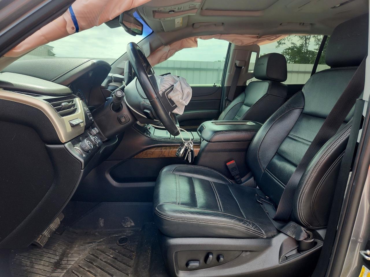 2019 GMC Yukon Denali - Image 7