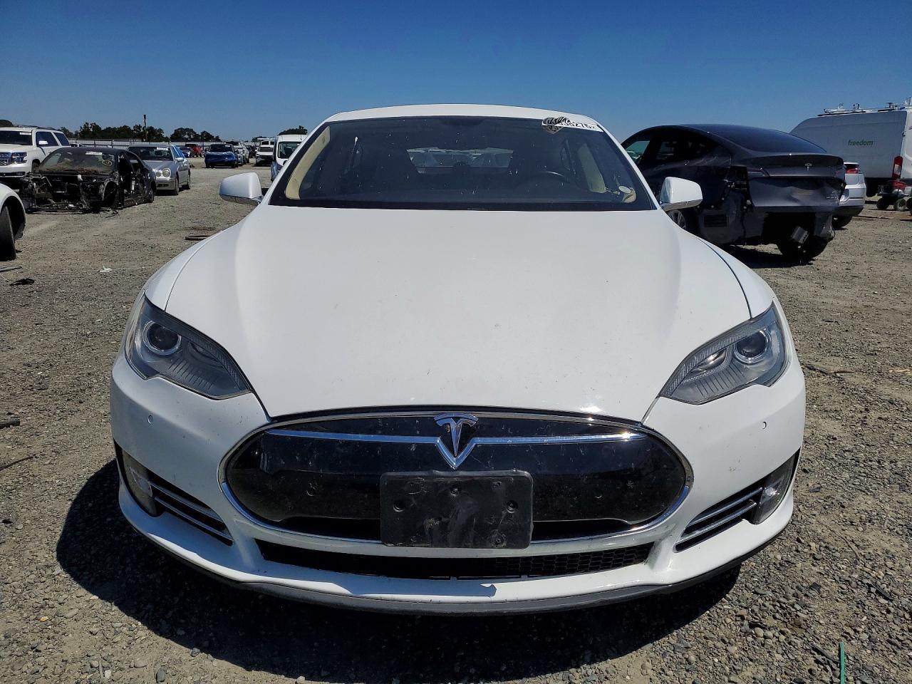 2014 Tesla Model S - Фото 5