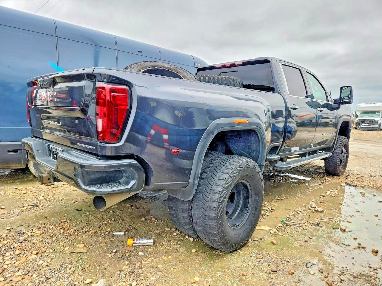 2020 GMC Sierra K3500 Denali - Фото 3