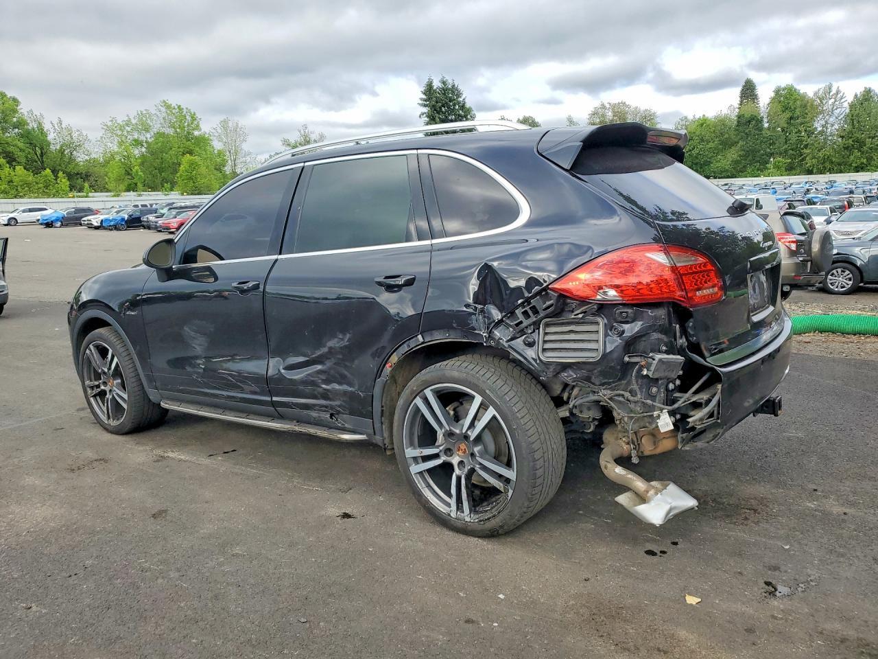 2013 Porsche Cayenne - Image 2