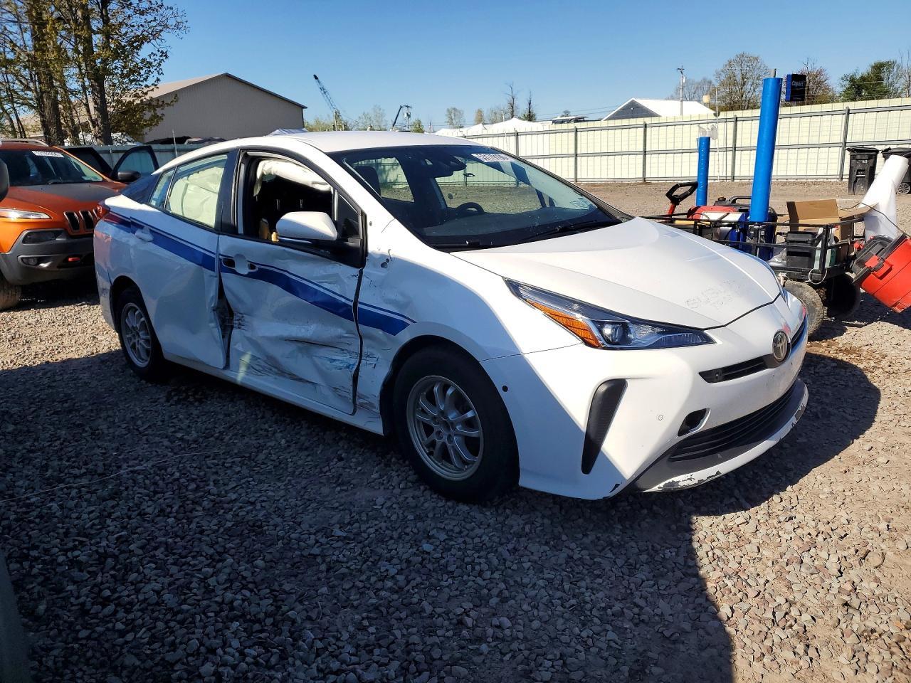 2022 Toyota Prius Le - Фото 4