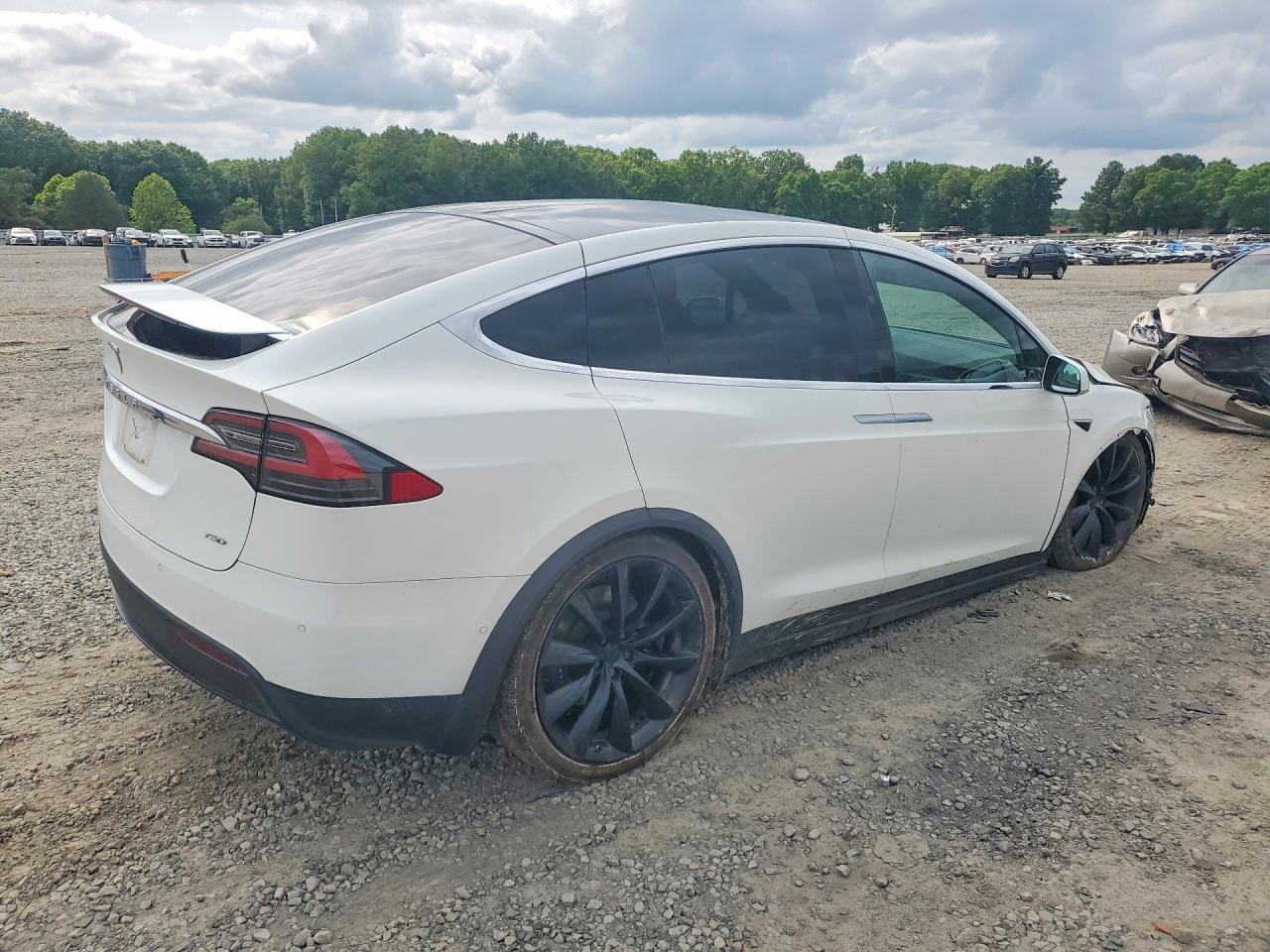 2018 Tesla Model X - Фото 3