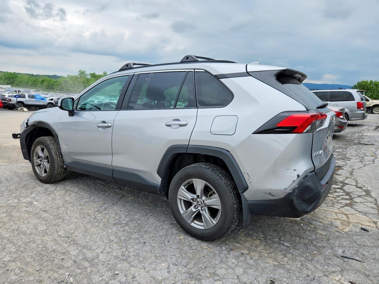 2024 Toyota Rav4 Xle - Фото 2