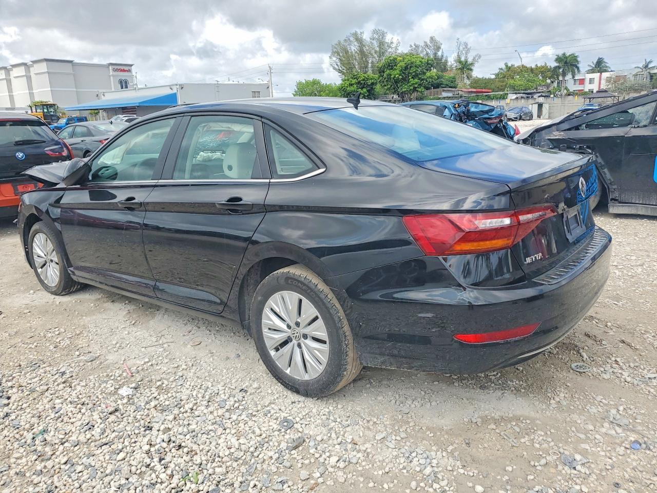 2019 Volkswagen Jetta S - Фото 2