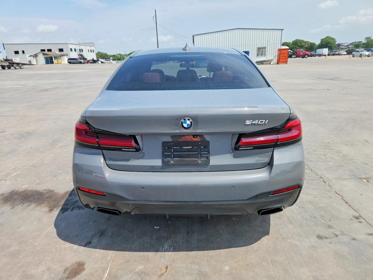 2022 BMW 540 I - Image 6