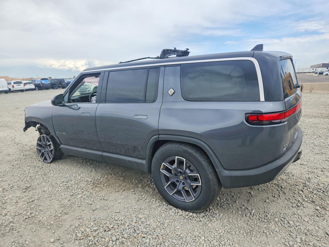 2025 Rivian R1S Adventure - Image 2