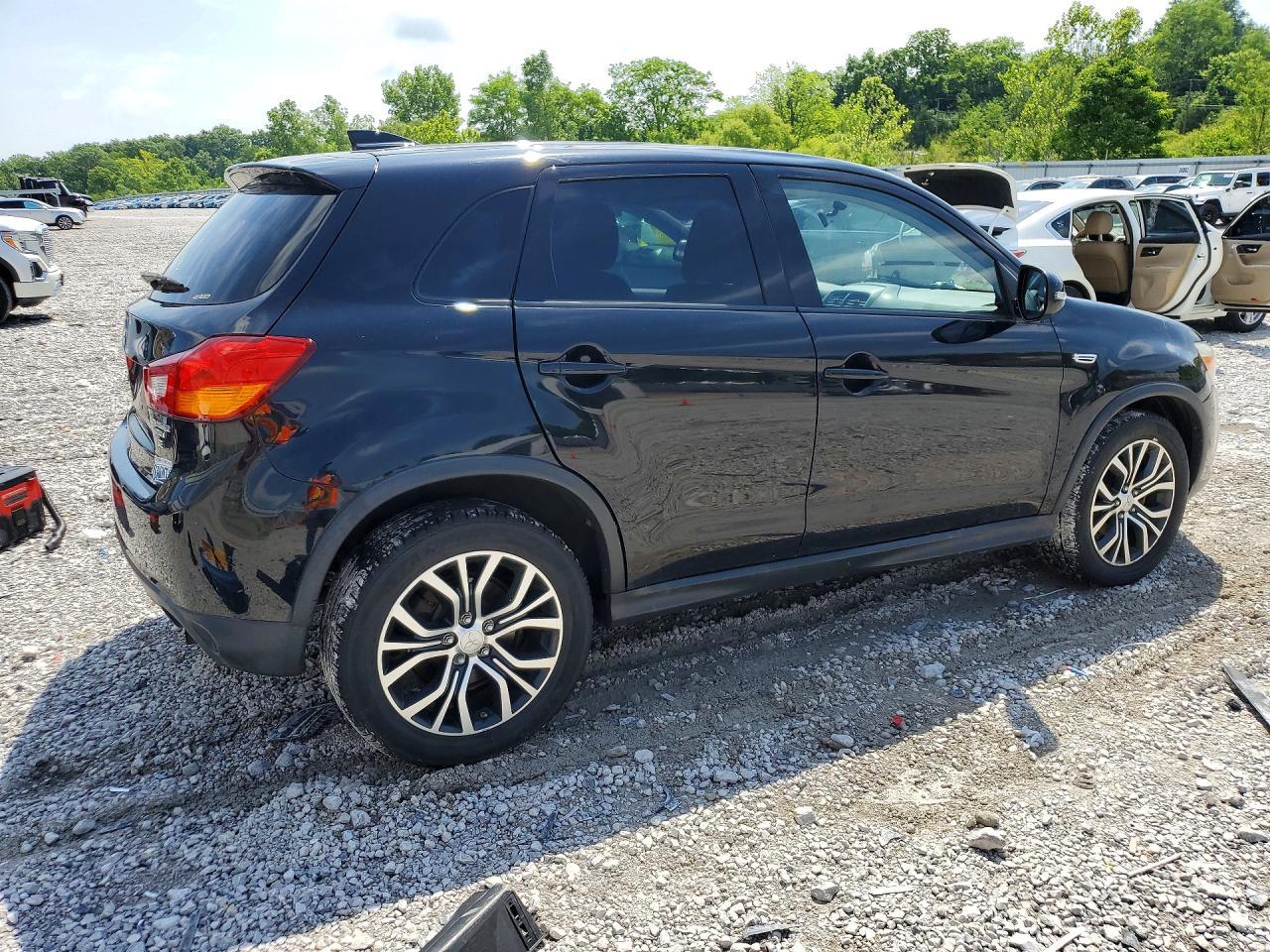 2017 Mitsubishi Outlander Sport Es - Image 3