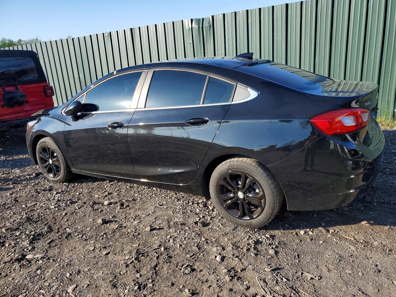 2019 Chevrolet Cruze Lt - Фото 2