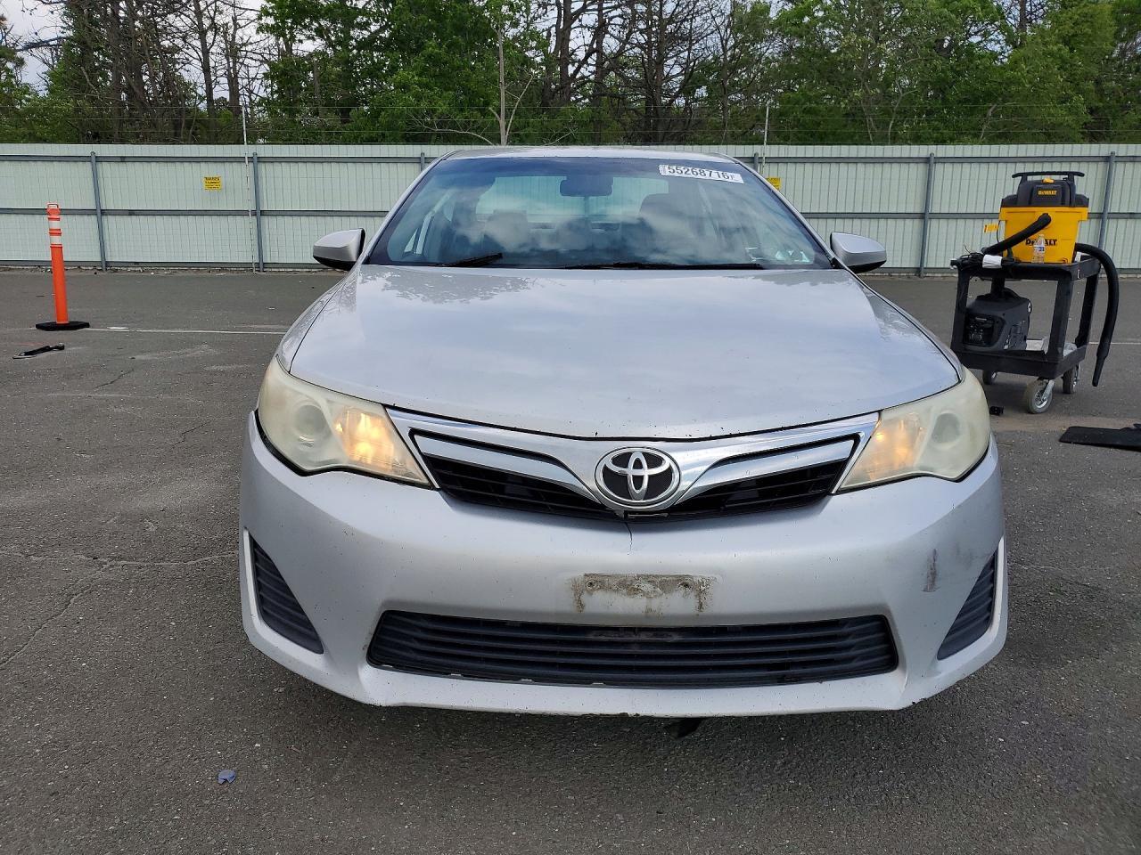 2012 Toyota Camry Le - Фото 5