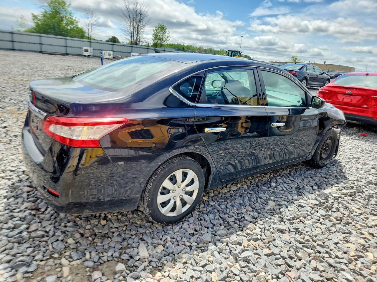 2015 Nissan Sentra S - Image 3