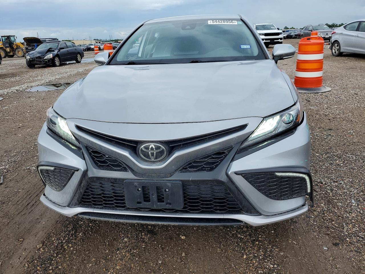 2022 Toyota Camry Xse - Image 5