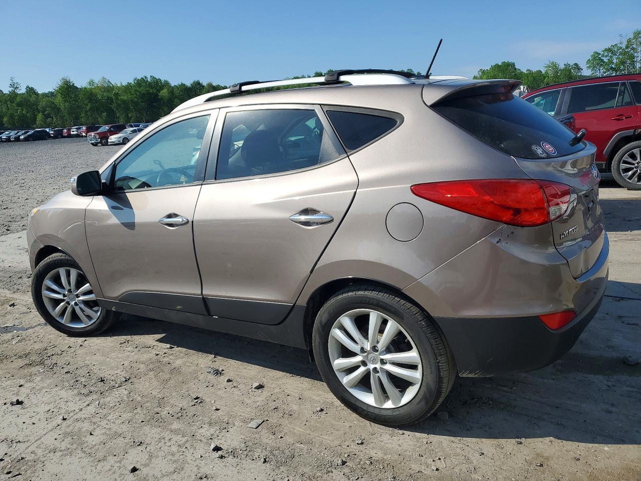 2012 Hyundai Tucson Limited - Image 2