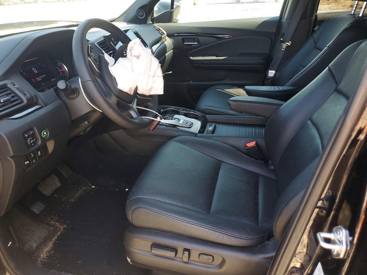 2021 Honda Passport Touring - Image 7
