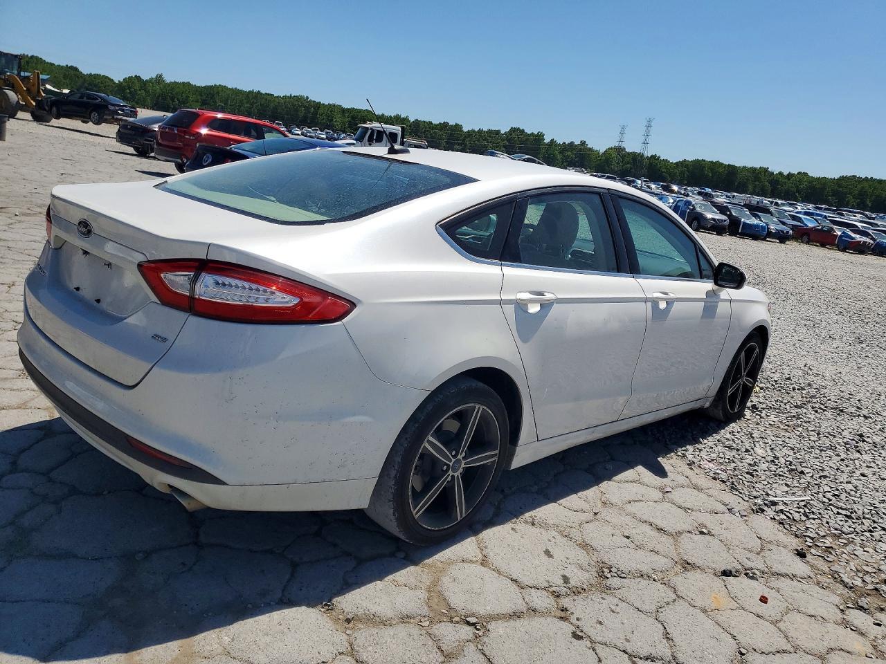 2015 Ford Fusion Se - Image 3