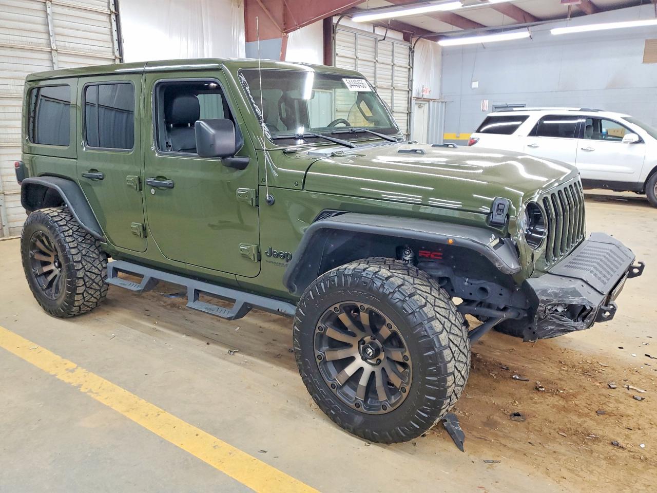 2020 Jeep Wrangler Unlimited Sahara - Image 4