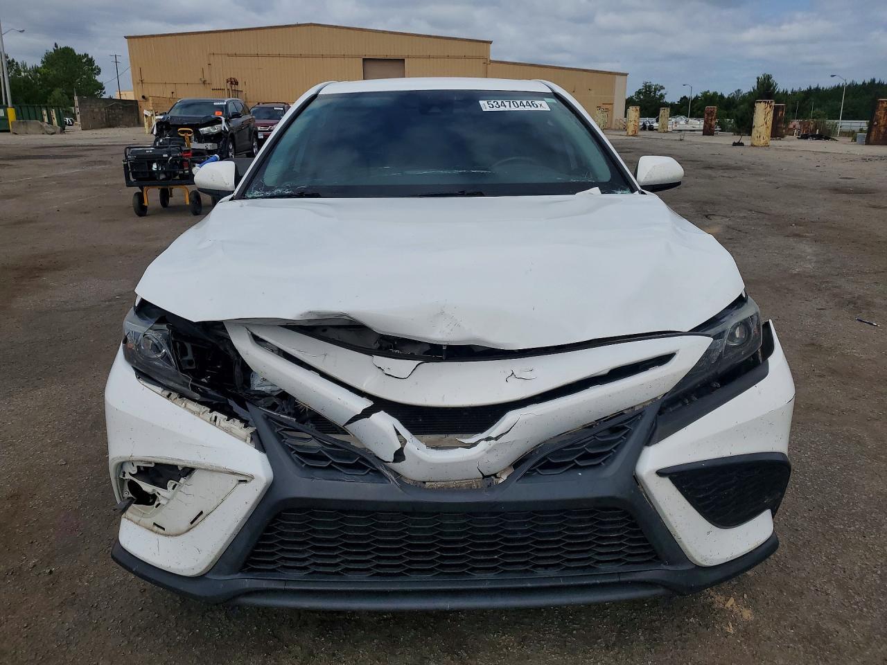 2021 Toyota Camry Se - Image 5