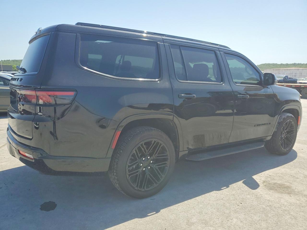 2023 Jeep Wagoneer Series Ii - Image 3