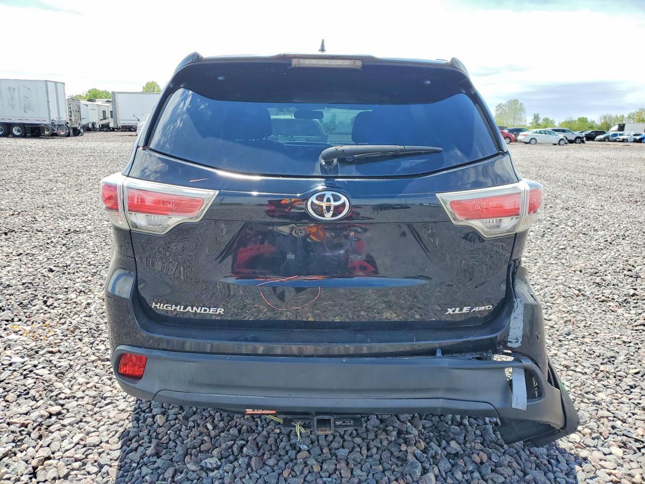2015 Toyota Highlander Xle - Image 6