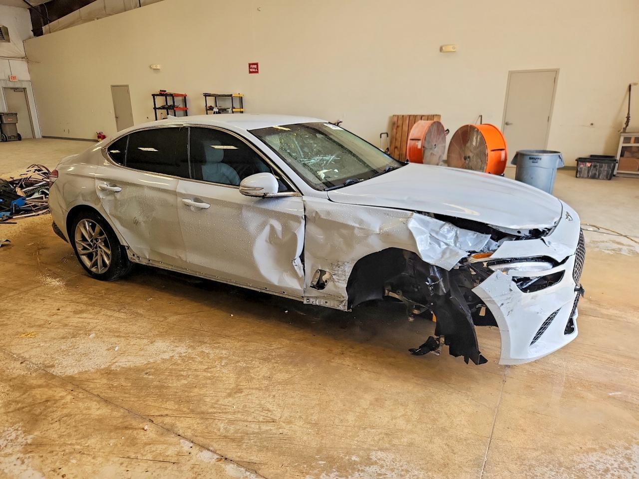 2022 Genesis G70 2.0T - Image 4