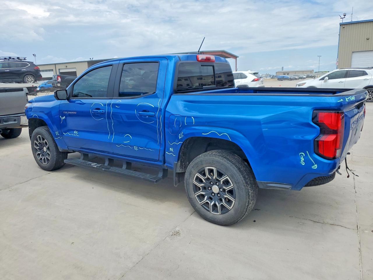 2024 Chevrolet Colorado Lt - Image 2