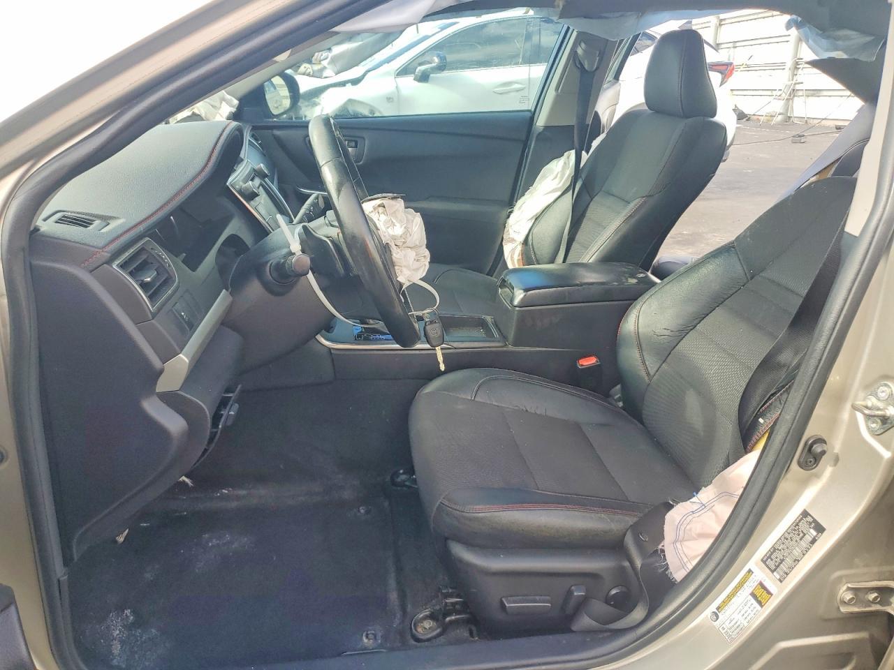 2016 Toyota Camry Se - Image 7