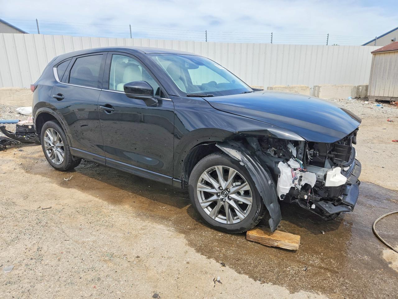 2025 Mazda Cx-5 Premium Plus - Image 4