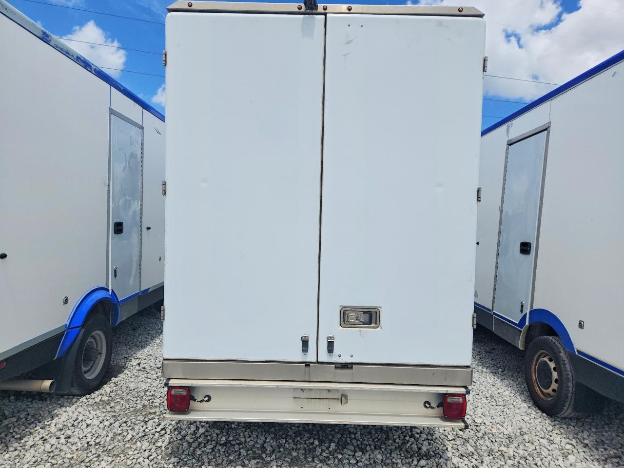 2022 Ford Transit Delivery Truck - Image 6