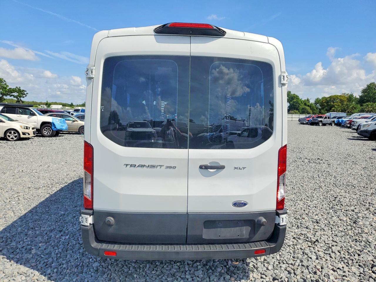 2019 Ford Transit T-350 - Image 6