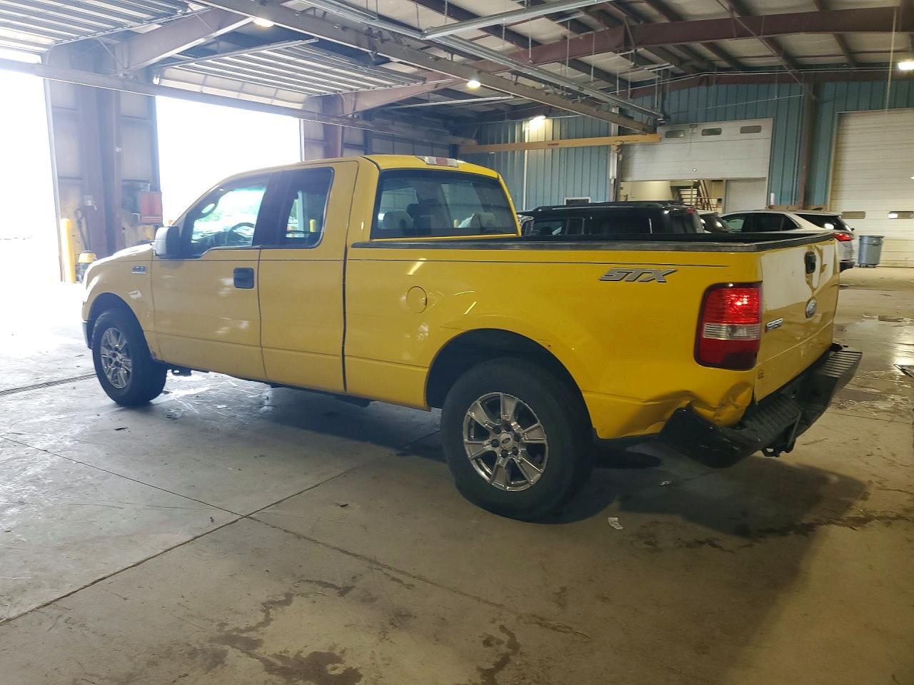 2004 Ford F150 - Фото 2