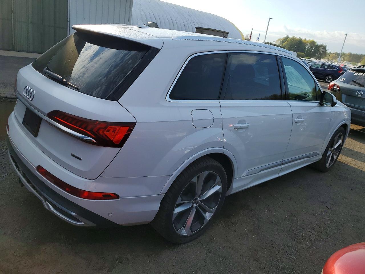 2020 Audi Q7 Prestige - Image 3