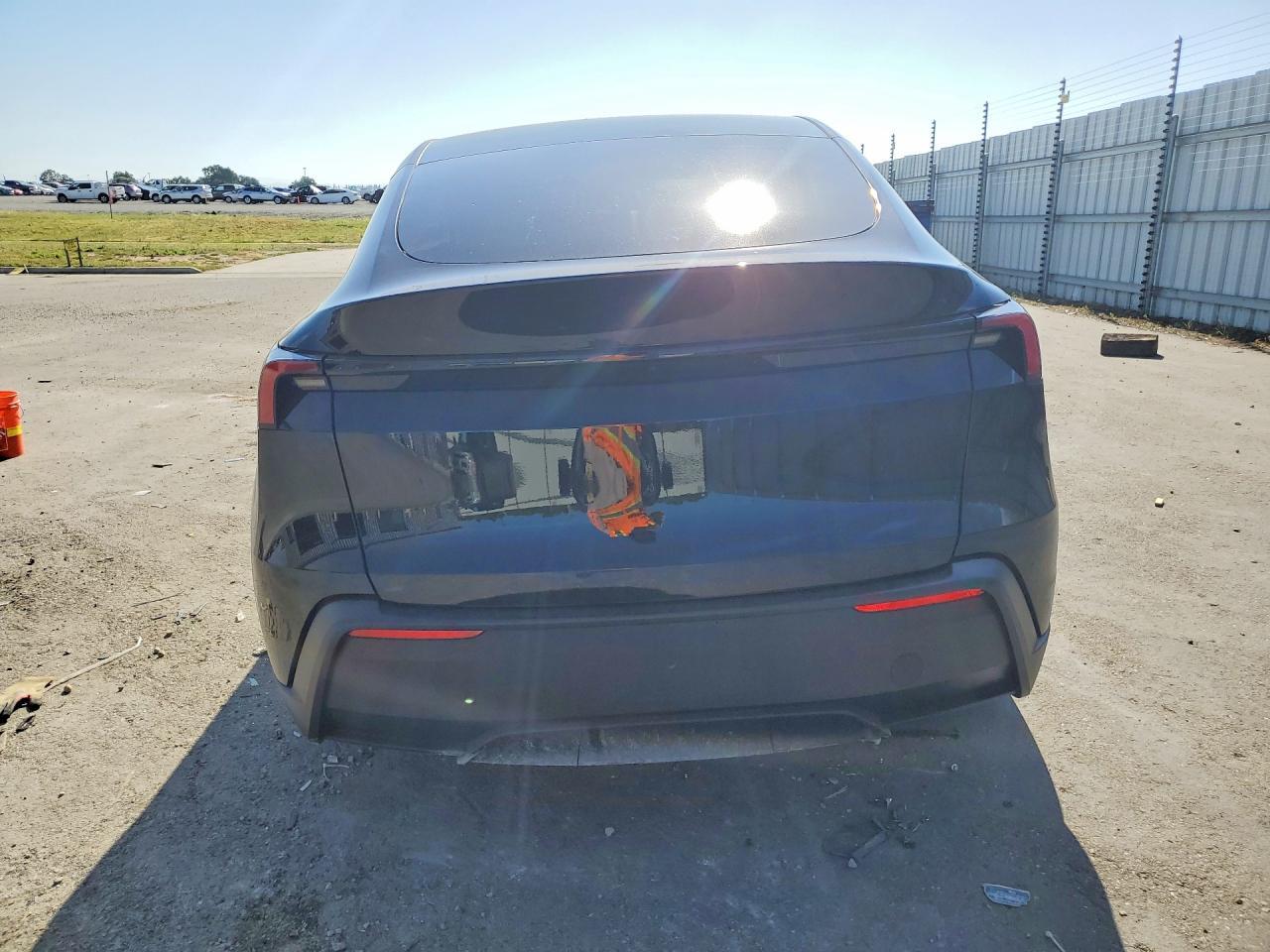 2026 Tesla Model Y - Фото 6