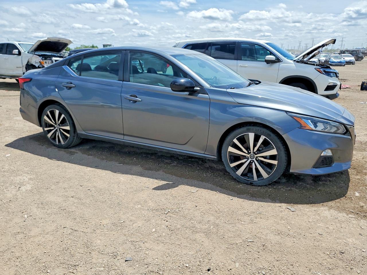 2019 Nissan Altima Sr - Фото 4