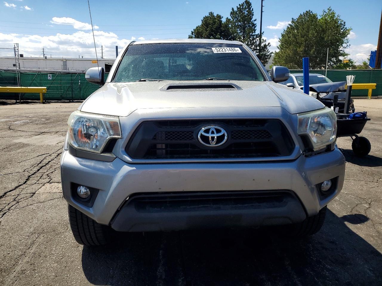 2015 Toyota Tacoma V6 - Image 5