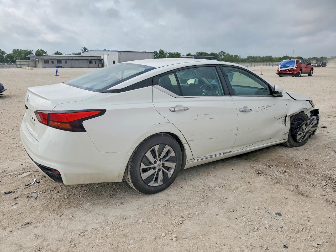 2022 Nissan Altima S - Image 3
