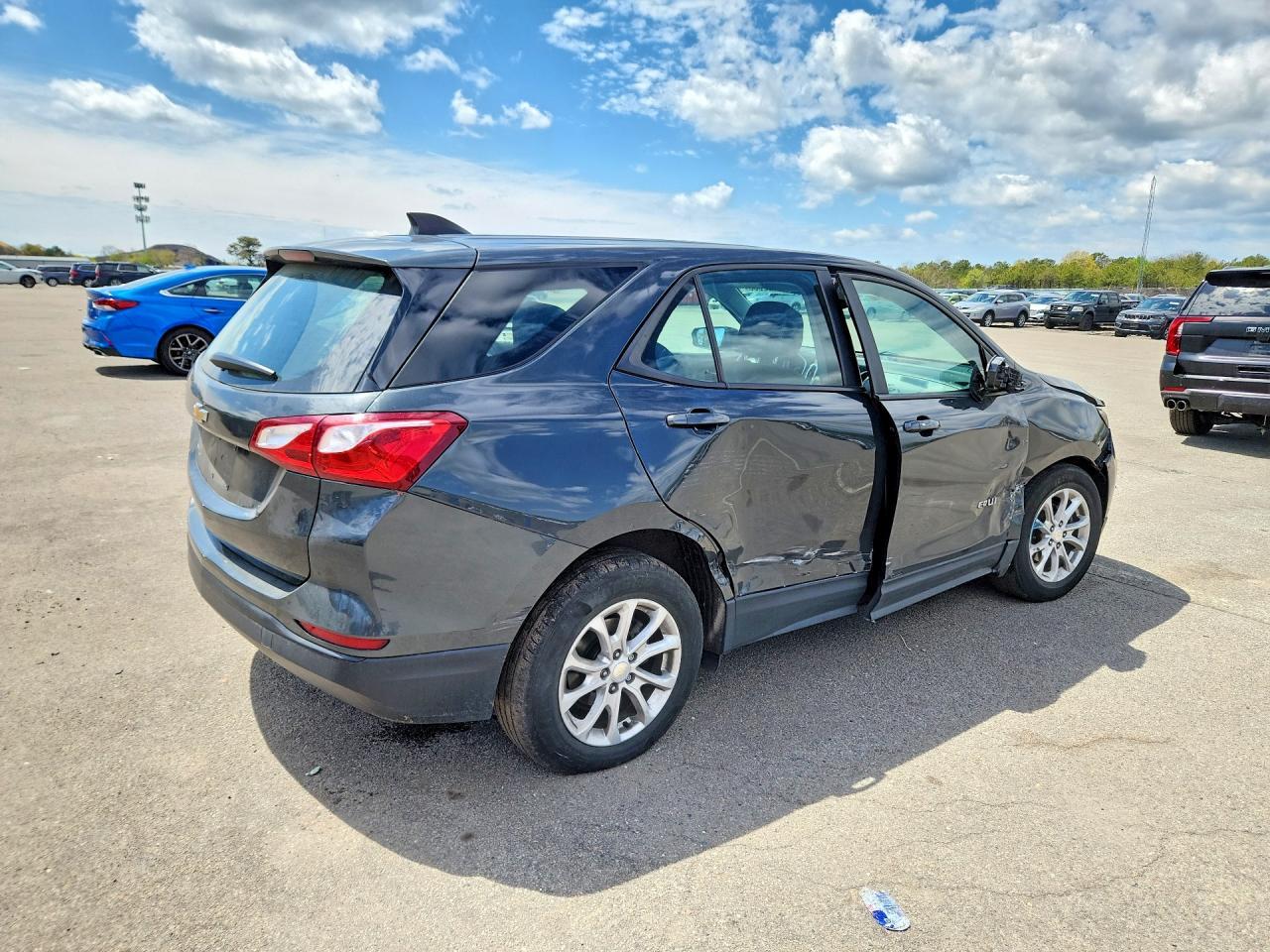 2020 Chevrolet Equinox Ls - Фото 3