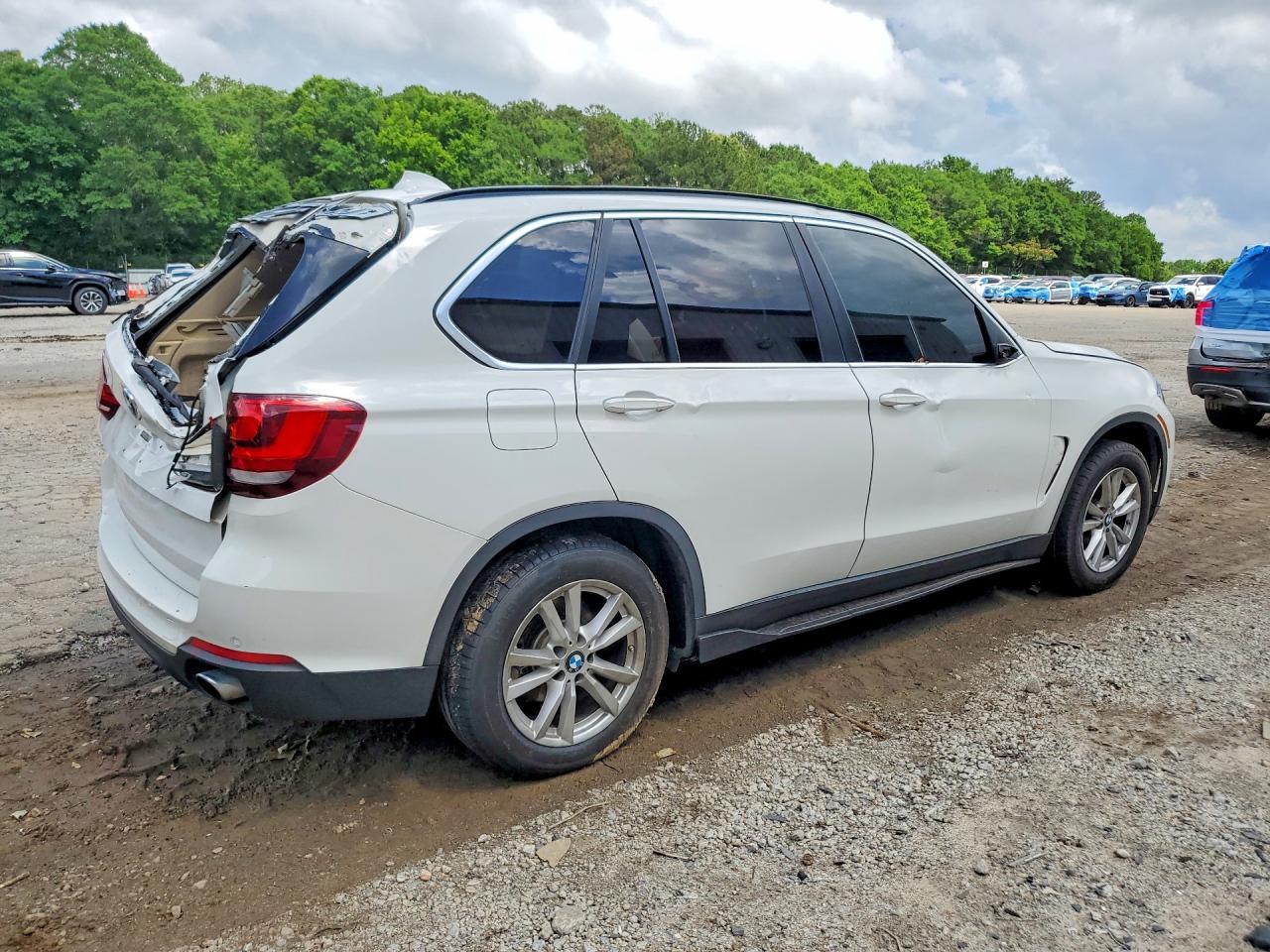2015 BMW X5 xDrive35I - Фото 3