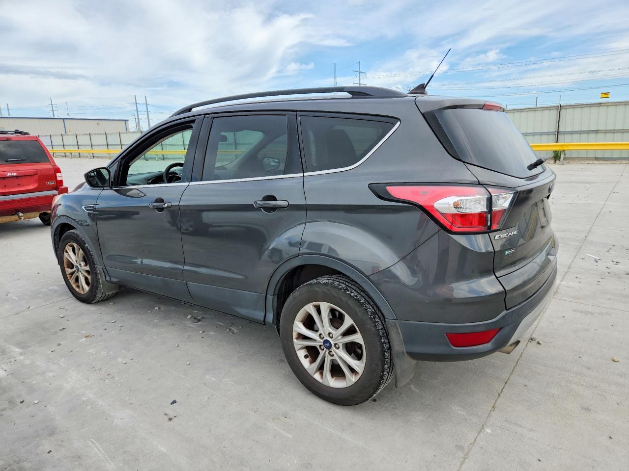 2018 Ford Escape Se - Фото 2