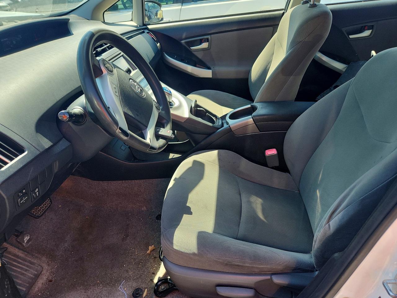 2013 Toyota Prius Two - Фото 7