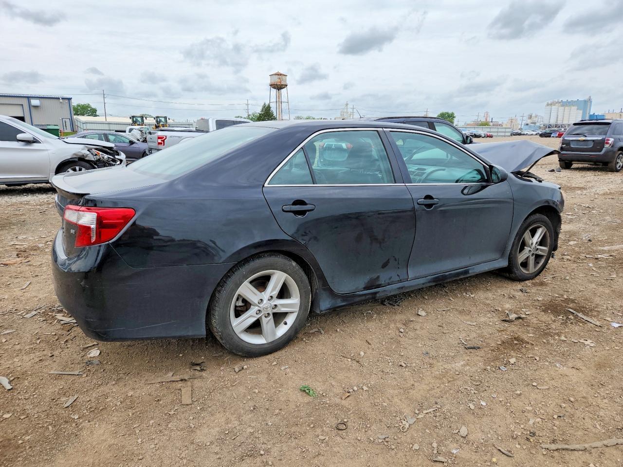2013 Toyota Camry Se - Фото 3