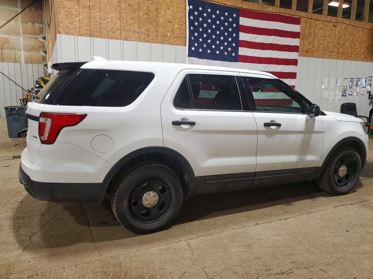 2017 Ford Explorer Police Interceptor - Фото 3