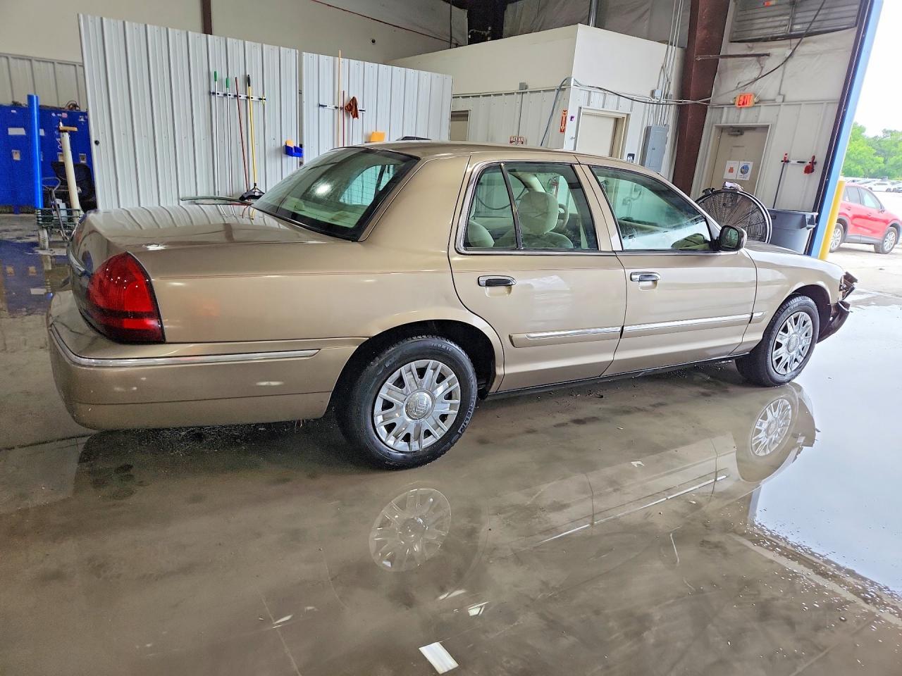 2006 Mercury Grand Marquis Gs - Image 3