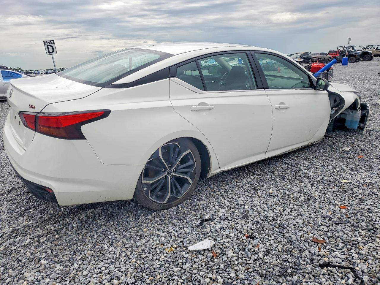 2024 Nissan Altima Sr - Image 3