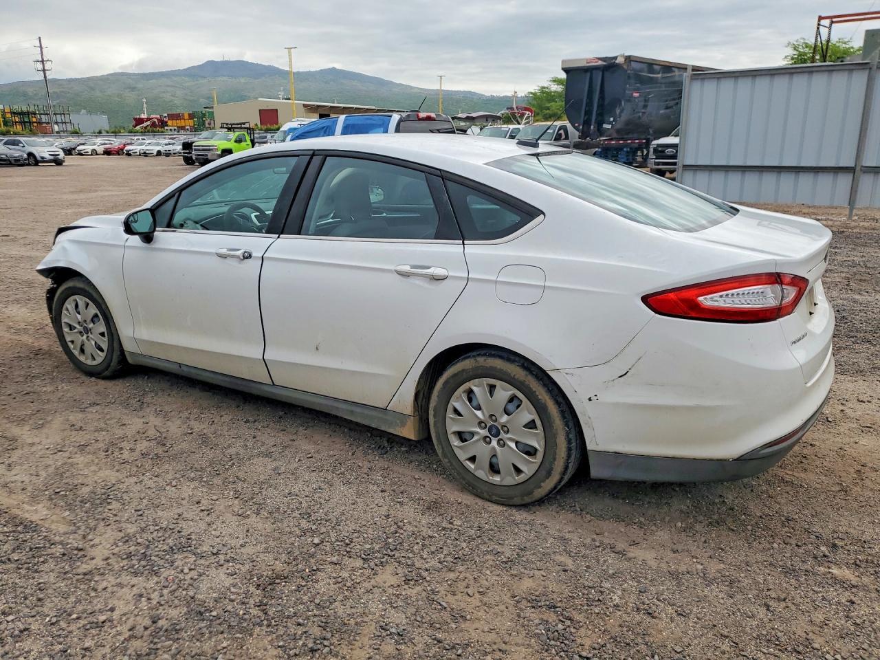 2014 Ford Fusion S - Фото 2